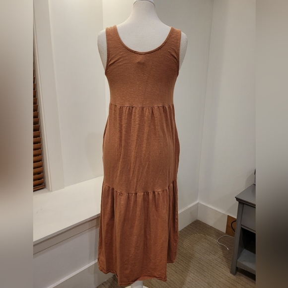 Tiered Maternity Maxi Dress with pockets - Picture 5 of 7